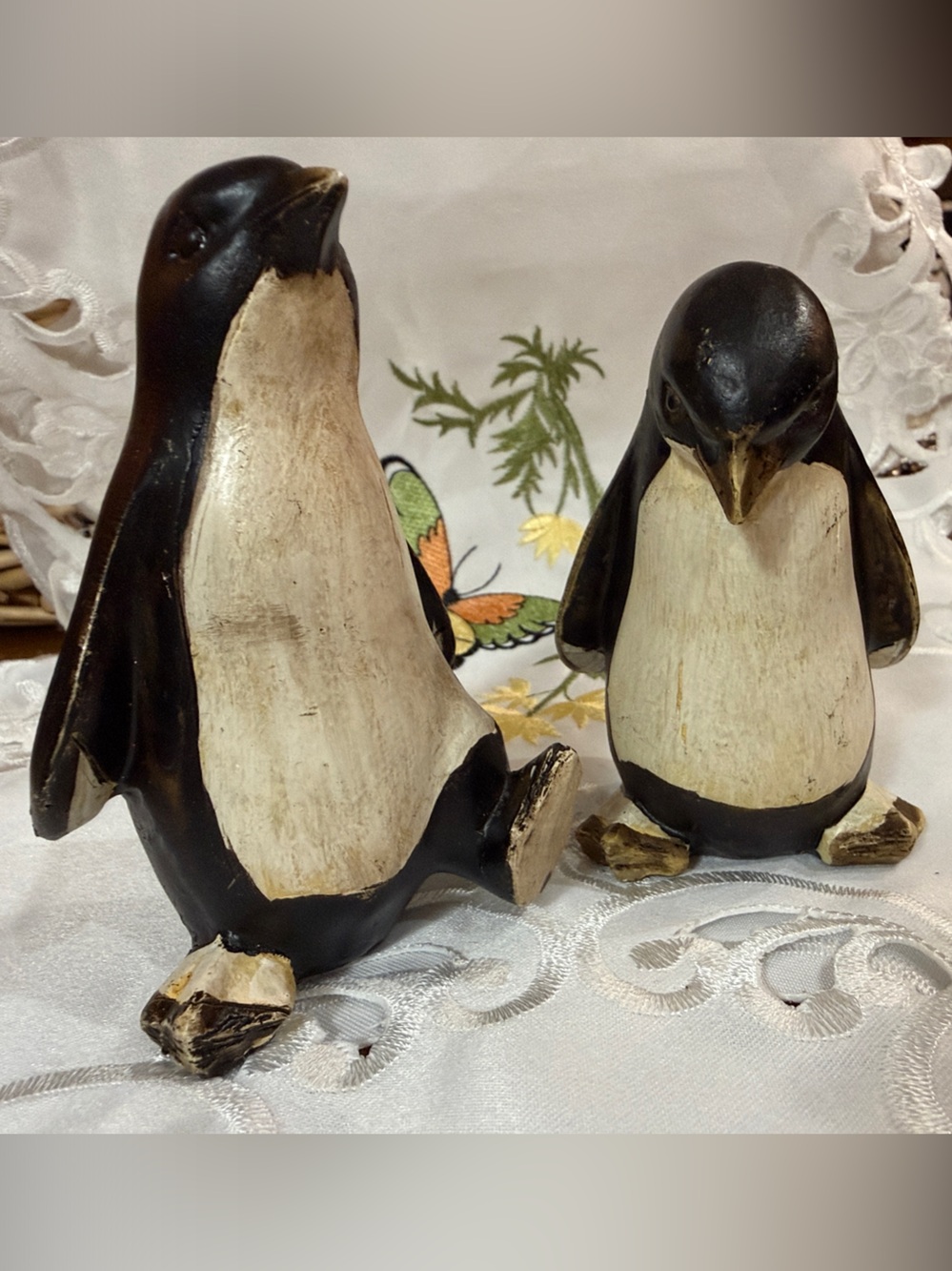 Vintage Tii Collections Resin Penguin Figurines Set 3481 Faux Wood Look